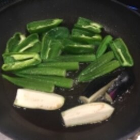 簡単 素揚げ野菜スープカレー レシピ 作り方 By Yahman31 楽天レシピ 簡単 素揚げ野菜スープカレー レシピ 作り方 By Yahman31 楽天レシピ